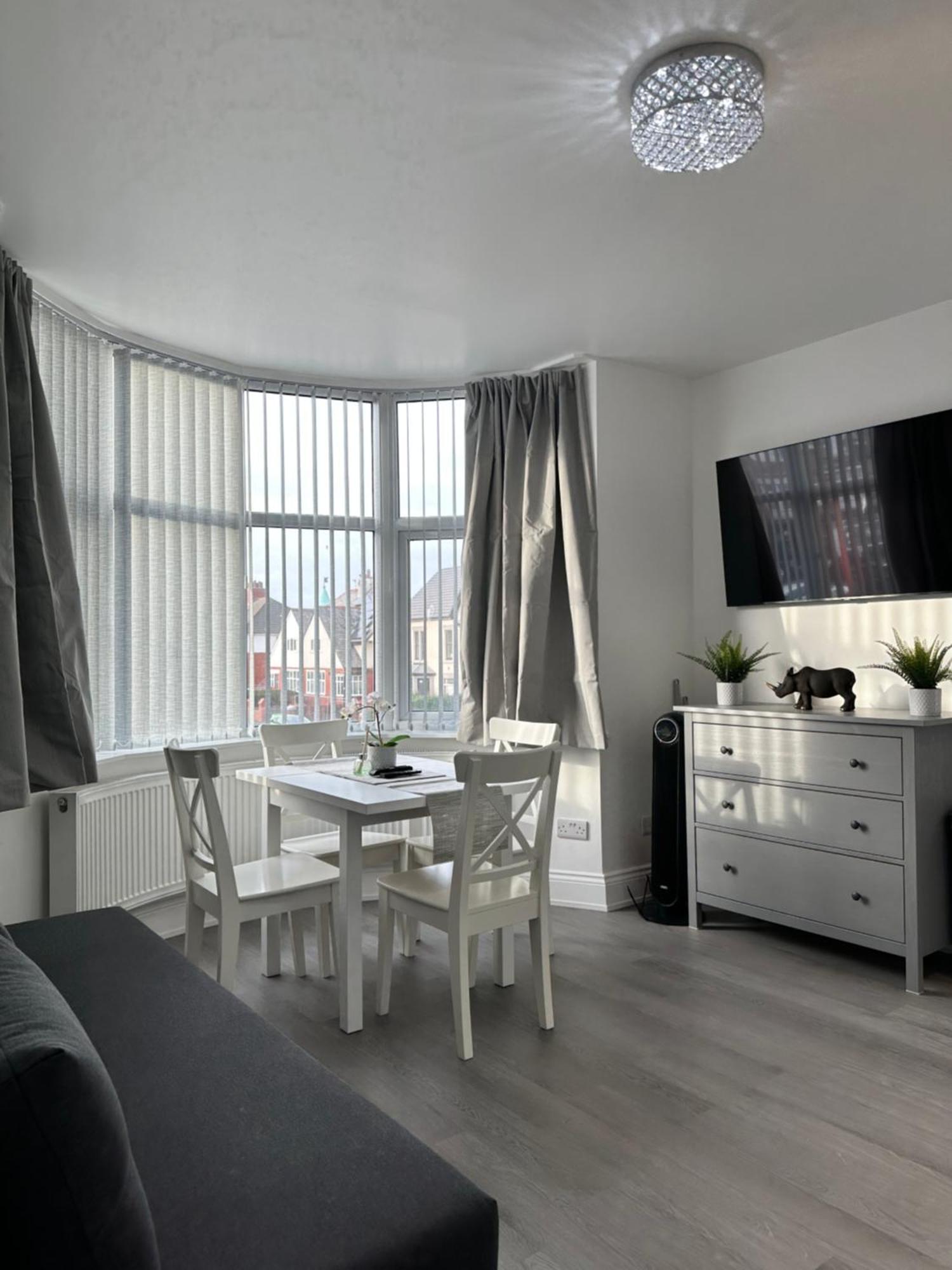 Granada Apartments Holmfield Rd Блекпул Екстериор снимка